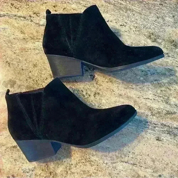 Women's CROWN VINTAGE Leio Black Leather Ankle Western Block Heel Boots 8 - Picture 1 of 16